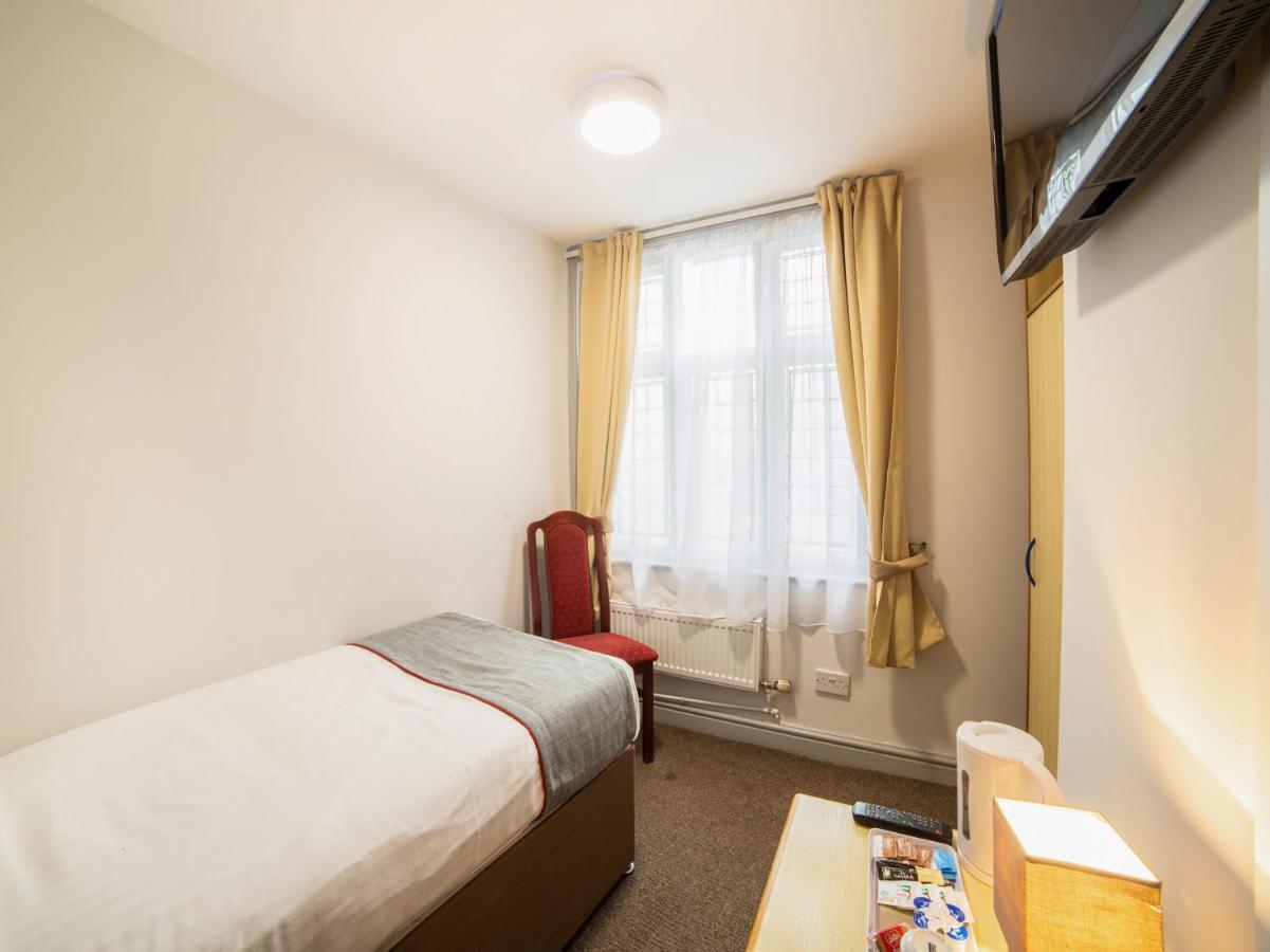 The Royal Hotel Кетеринг Экстерьер фото