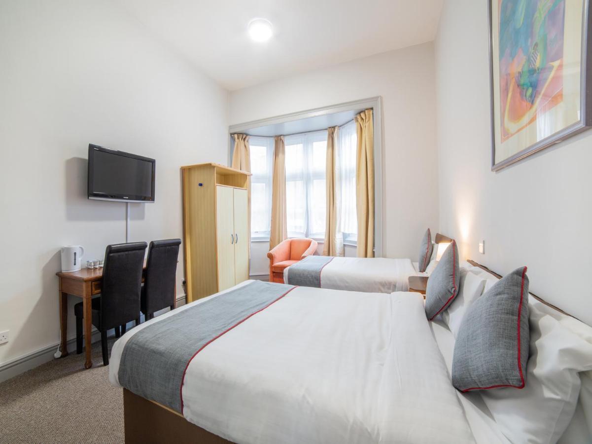 The Royal Hotel Кетеринг Экстерьер фото